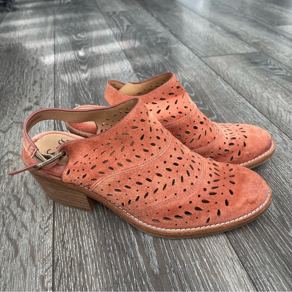 Sofft Alyce Lacer-Cut Slingback Booties suede leather size 6.5
